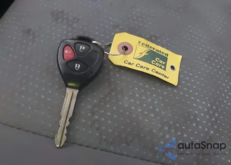 2009 Toyota Matrix S из США, поврежденный, VIN 2T1LE40E59C005683